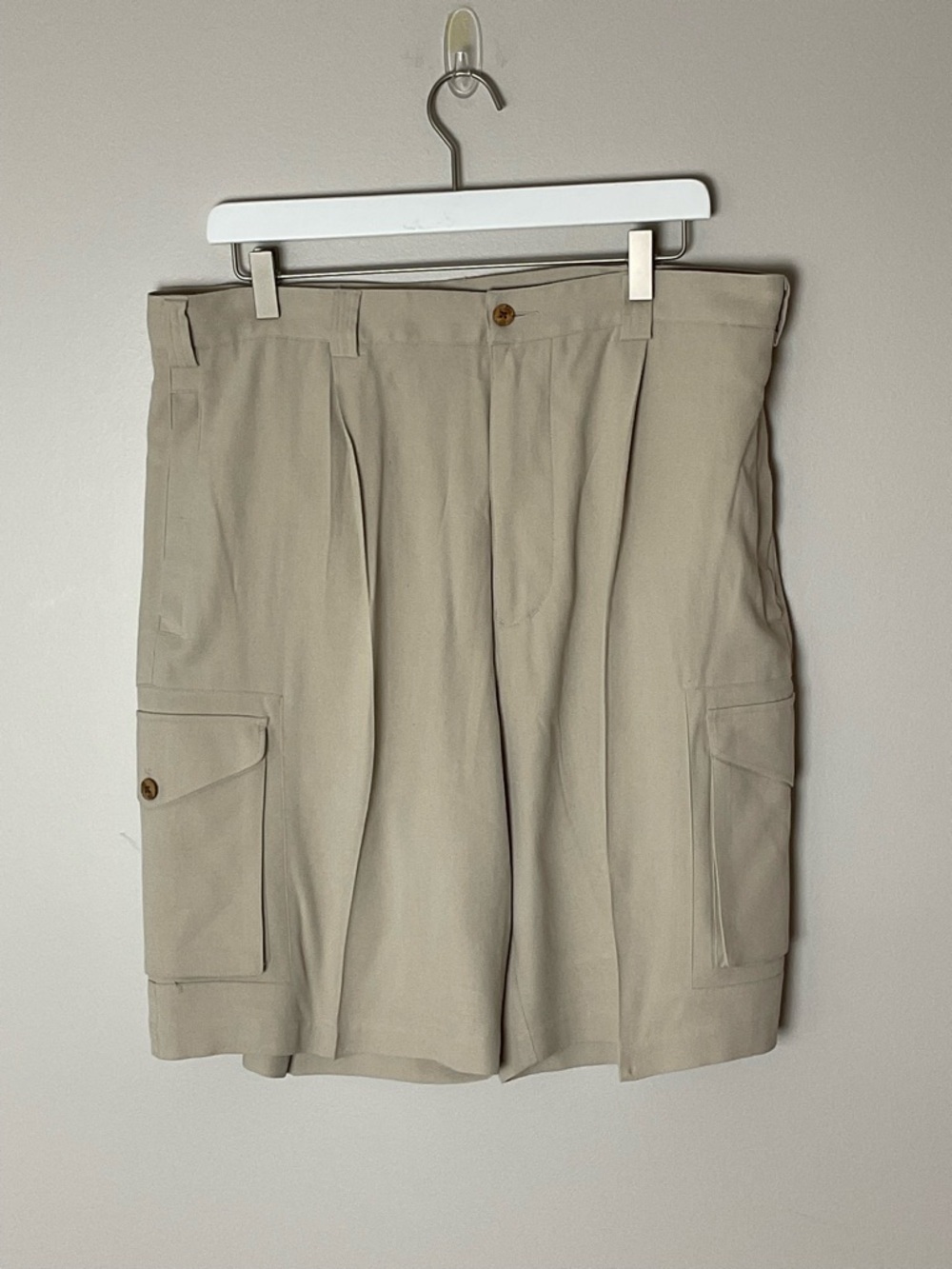 Cafe Havana silk Men's Cargo Shorts Beige Classic Summer Utility Resort Cruise